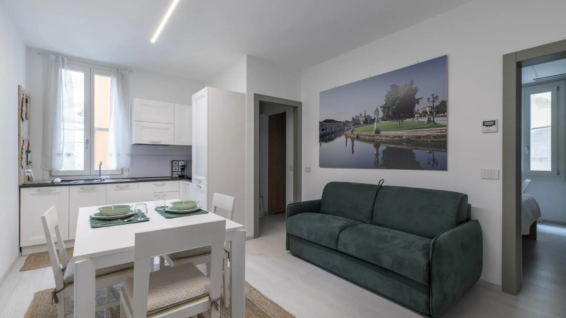 Secret Rose Garden In The Heart Of Padua Apartment